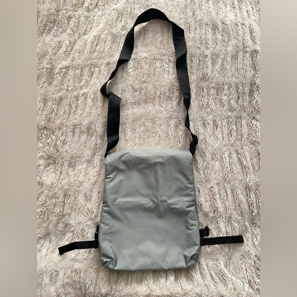 Calvin Klein laptop bag - Picture 3 of 8